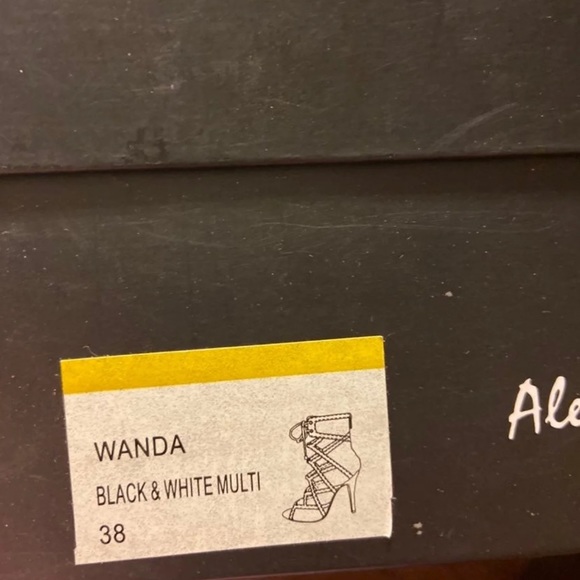 Alexandra G heel 7.5 Womens - Picture 8 of 8